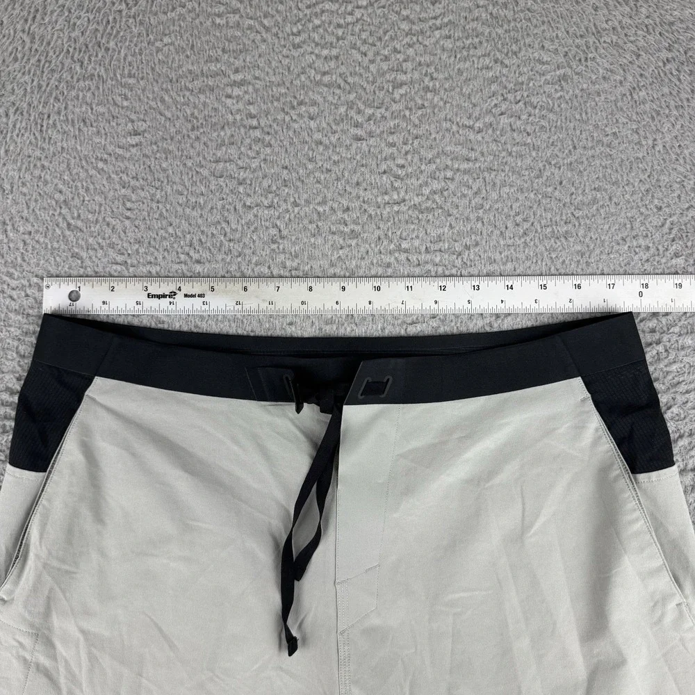 Oakley Board Shorts Gray Stretch Surf Beach Swim Mens 34 Tactical Modern